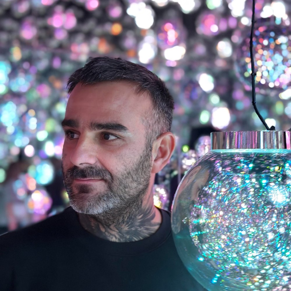 Portrait of Julien Jimenez, founder of VaxRemindr